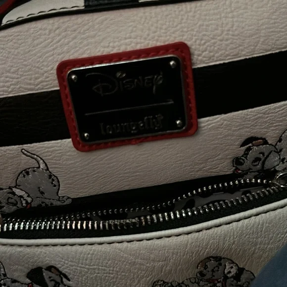 NWT Loungefly 101 Dalmatian backpack - Picture 6 of 6